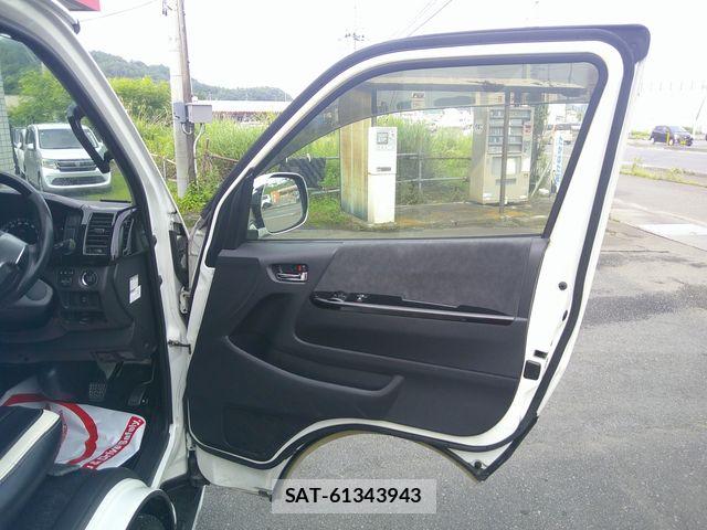 Toyota HIACE WAGON 2014-08 7876761-20