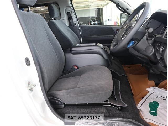 Toyota HIACE WAGON 2025-08 7876751-11
