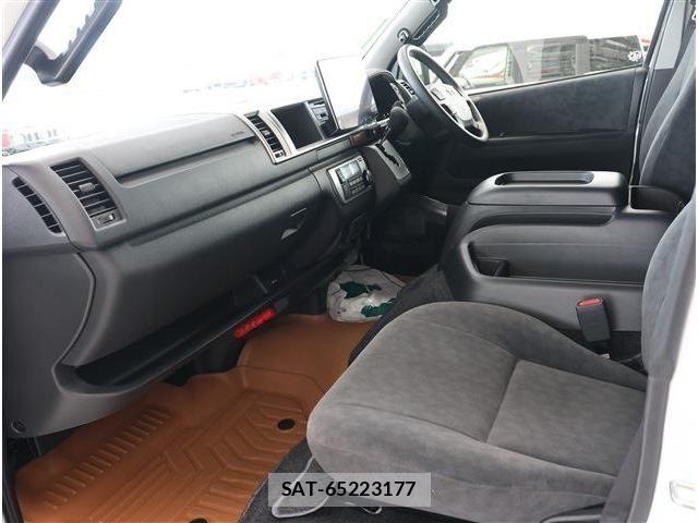 Toyota HIACE WAGON 2025-08 7876751-12