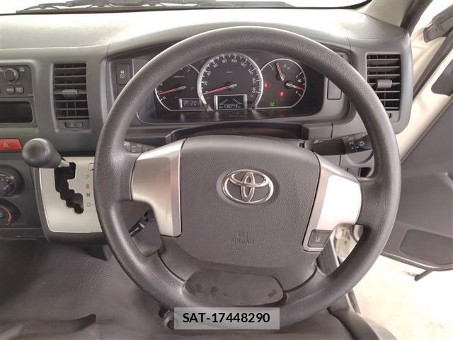 Toyota HIACE WAGON 2018-12 7902698-14