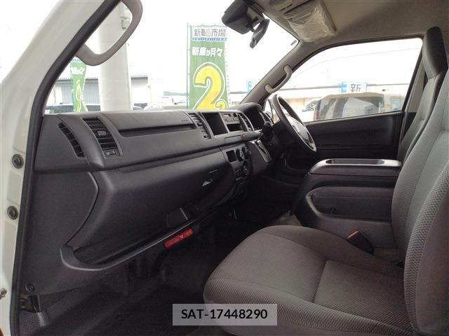 Toyota HIACE WAGON 2018-12 7902698-5