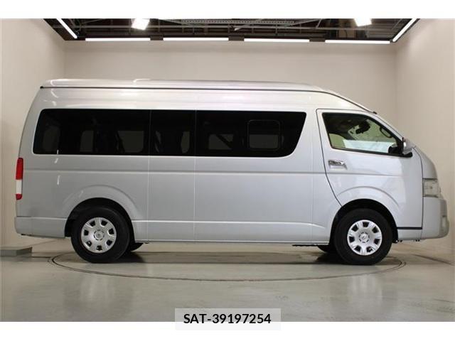 Toyota HIACE WAGON 2020-04 7961960-13