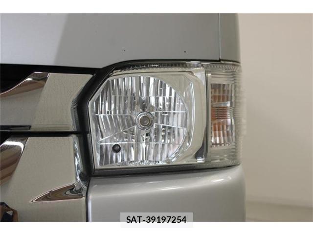 Toyota HIACE WAGON 2020-04 7961960-15