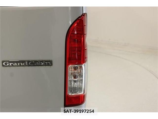 Toyota HIACE WAGON 2020-04 7961960-18