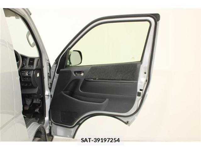 Toyota HIACE WAGON 2020-04 7961960-29