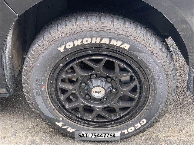 Toyota HIACE WAGON 2018-06 7961951-15