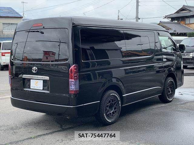 Toyota HIACE WAGON 2018-06 7961951-19