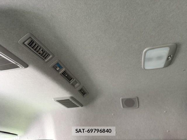 Toyota HIACE WAGON 2025-10 7979408-12