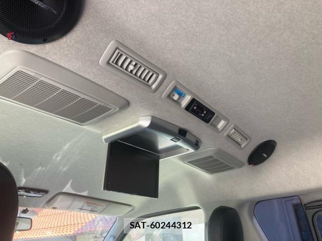 Toyota HIACE WAGON 2017-09 8035889-18
