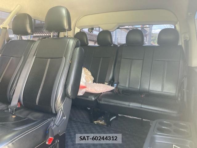 Toyota HIACE WAGON 2017-09 8035889-19