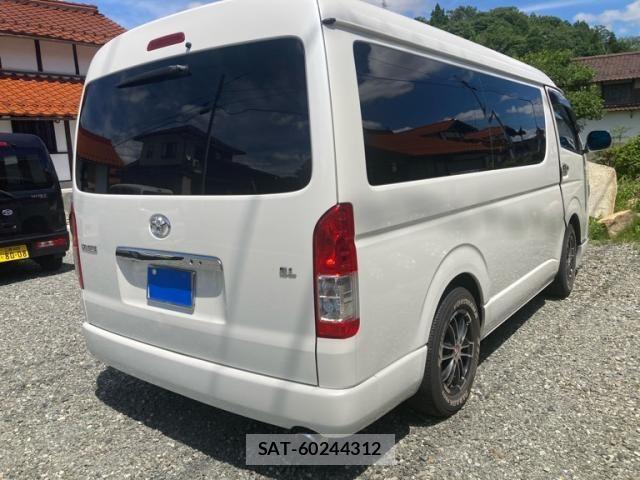Toyota HIACE WAGON 2017-09 8035889-2