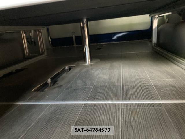 Toyota HIACE WAGON 2009-10 8035898-20