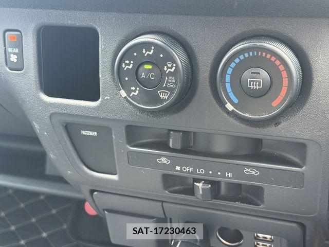 Toyota HIACE WAGON 2006-12 8035891-15