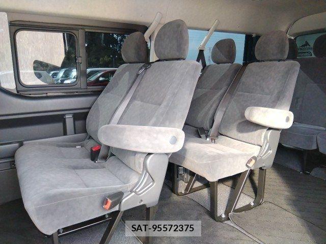 Toyota HIACE WAGON 2025-06 8073963-11