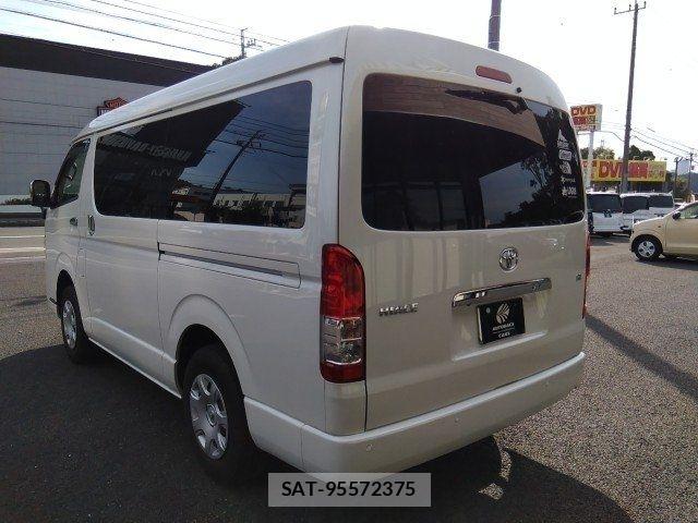 Toyota HIACE WAGON 2025-06 8073963-17