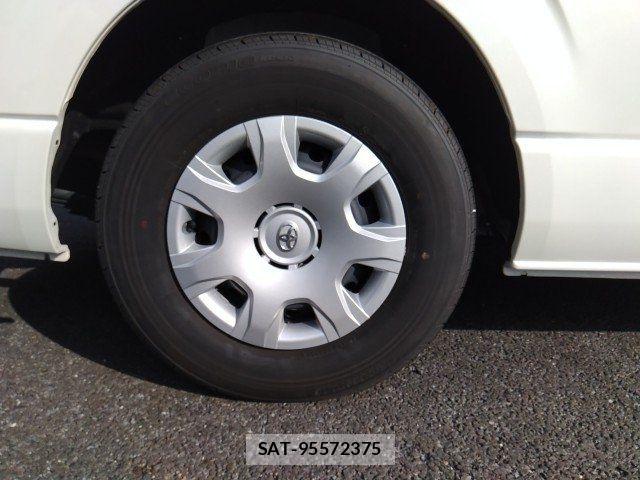 Toyota HIACE WAGON 2025-06 8073963-20