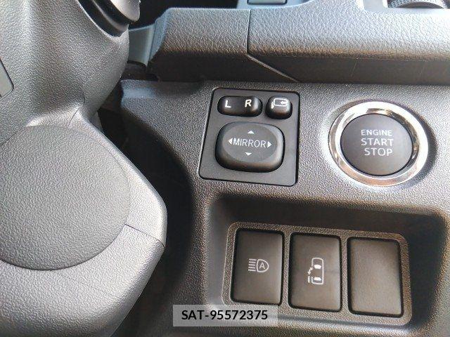 Toyota HIACE WAGON 2025-06 8073963-23