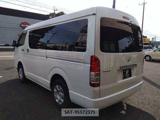 Toyota HIACE WAGON 2025-06 8073963-2