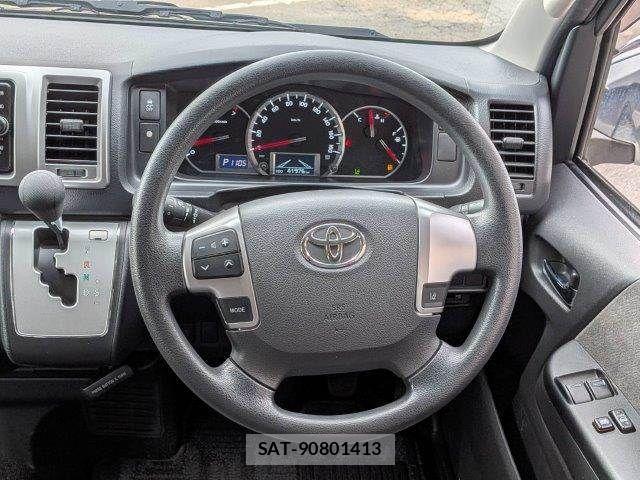 Toyota HIACE WAGON 2018-07 8073965-10