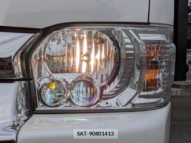 Toyota HIACE WAGON 2018-07 8073965-11