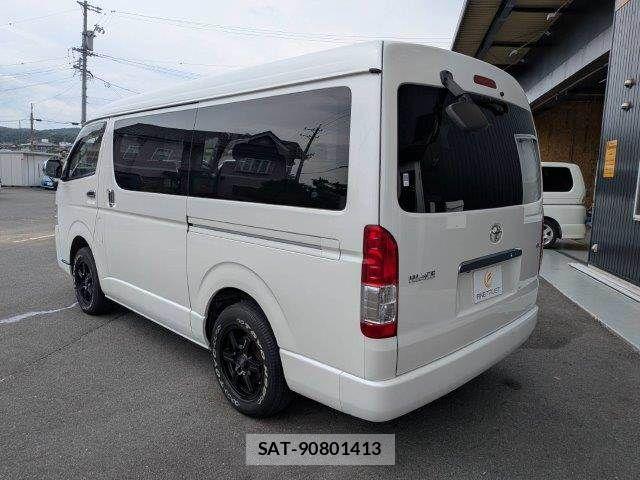 Toyota HIACE WAGON 2018-07 8073965-19