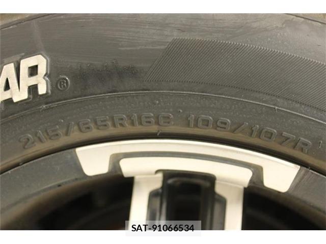 Toyota HIACE WAGON 2015-06 8073967-25