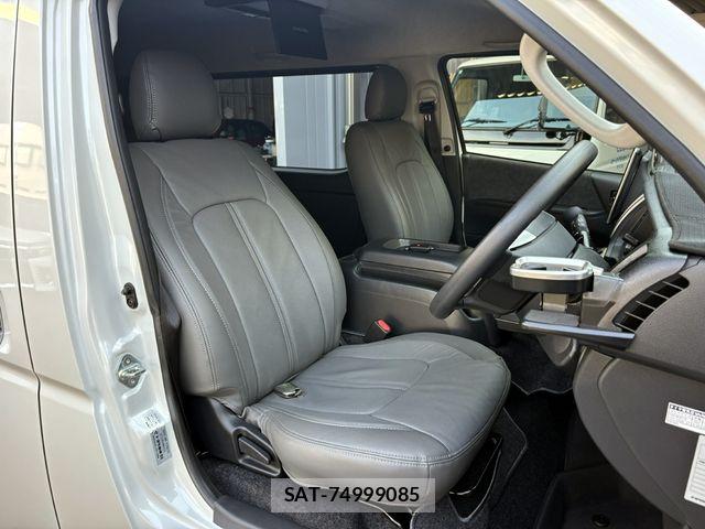 Toyota HIACE WAGON 2024-08 8073962-12