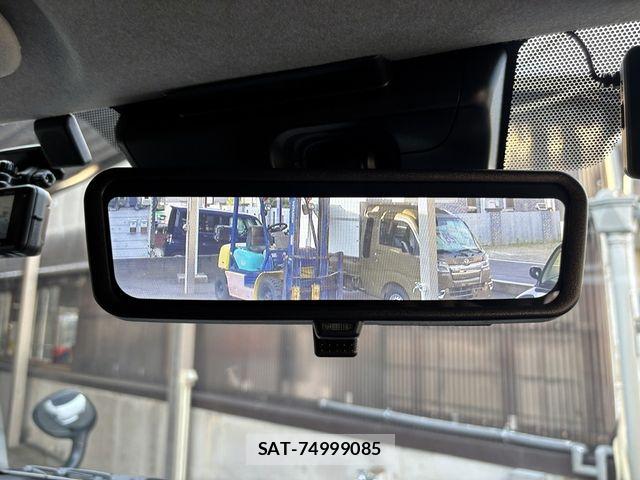 Toyota HIACE WAGON 2024-08 8073962-21