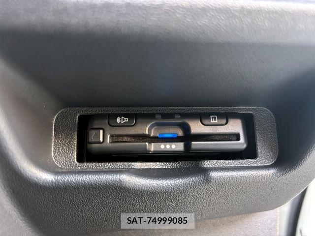 Toyota HIACE WAGON 2024-08 8073962-23