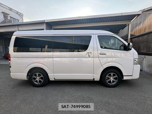 Toyota HIACE WAGON 2024-08 8073962-4