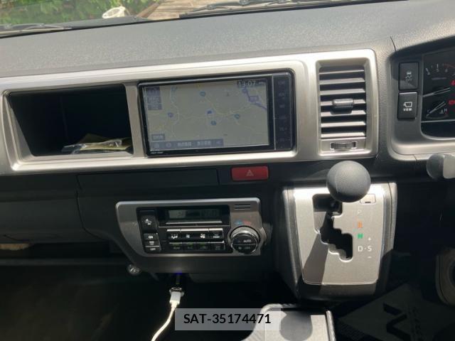Toyota HIACE WAGON 2021-08 8073964-18