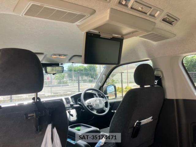 Toyota HIACE WAGON 2021-08 8073964-22