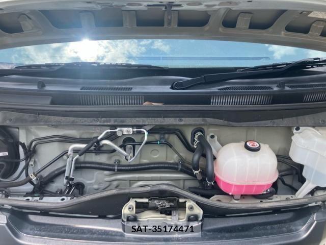 Toyota HIACE WAGON 2021-08 8073964-24