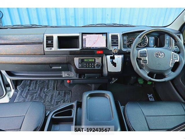 Toyota HIACE WAGON 2024-01 8099529-4
