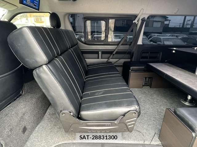 Toyota HIACE WAGON 2023-11 8130451-12