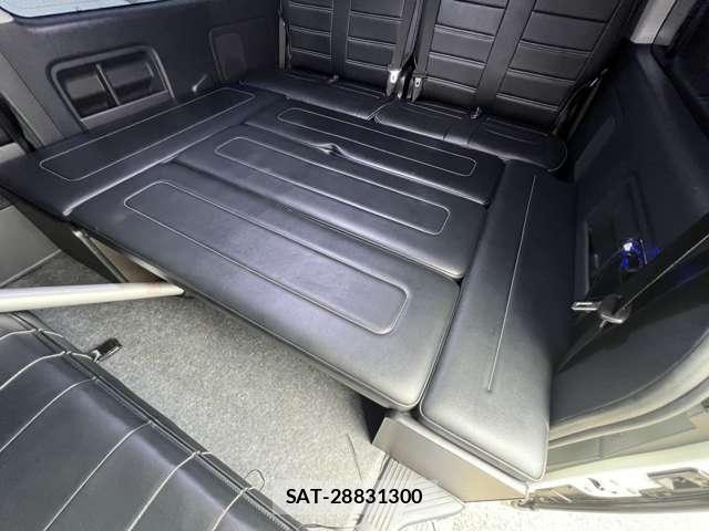 Toyota HIACE WAGON 2023-11 8130451-18
