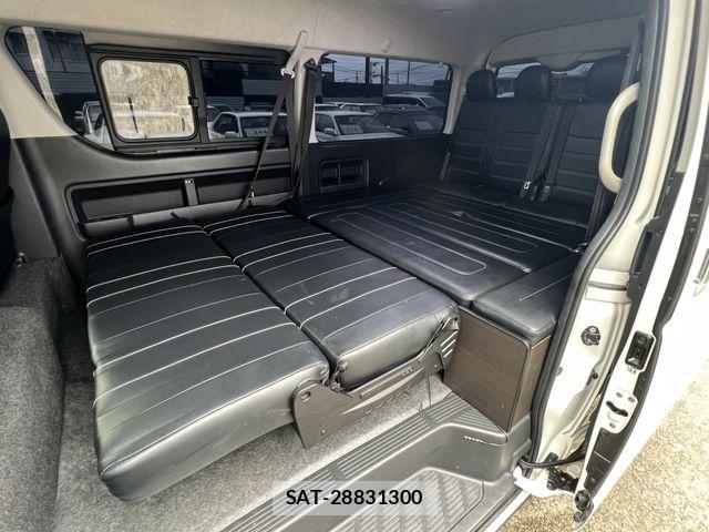 Toyota HIACE WAGON 2023-11 8130451-21