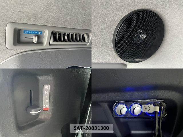 Toyota HIACE WAGON 2023-11 8130451-28