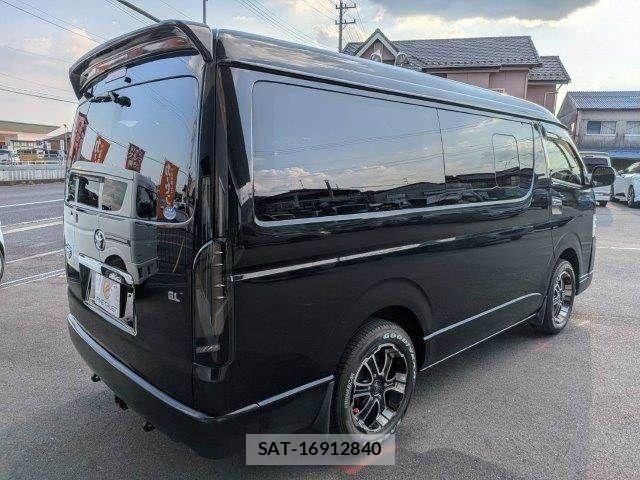 Toyota HIACE WAGON 2016-07 8130458-15