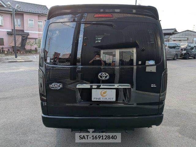 Toyota HIACE WAGON 2016-07 8130458-16