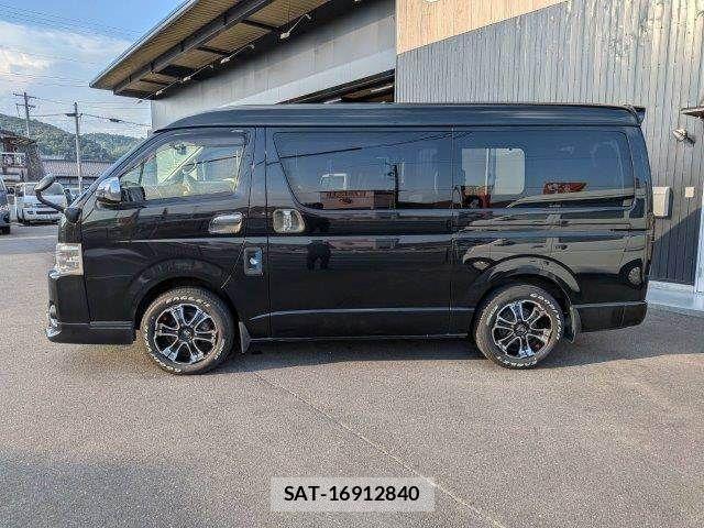Toyota HIACE WAGON 2016-07 8130458-18