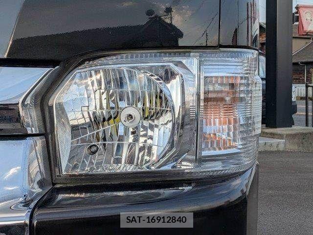 Toyota HIACE WAGON 2016-07 8130458-19