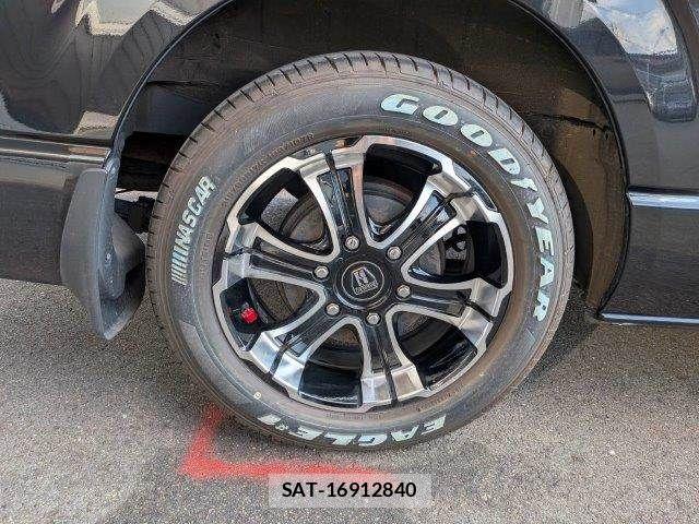 Toyota HIACE WAGON 2016-07 8130458-25