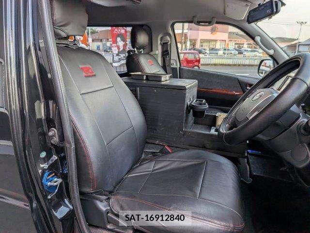 Toyota HIACE WAGON 2016-07 8130458-6