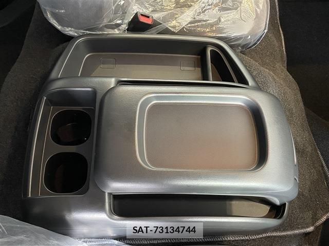 Toyota HIACE WAGON 2026-06 8145888-18