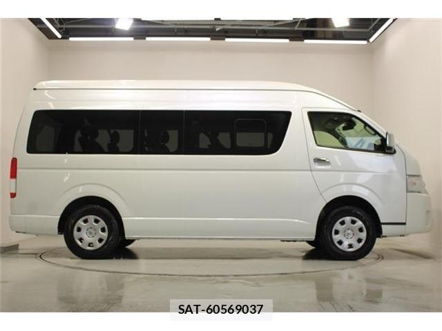 Toyota HIACE WAGON 2025-09 8207810-13