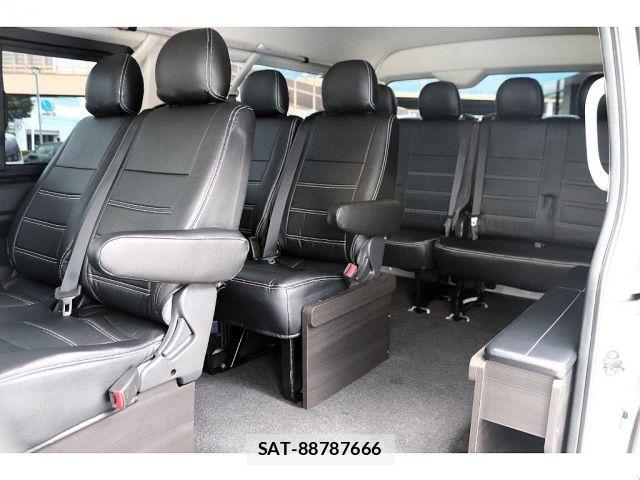 Toyota HIACE WAGON 2019-01 8230282-13