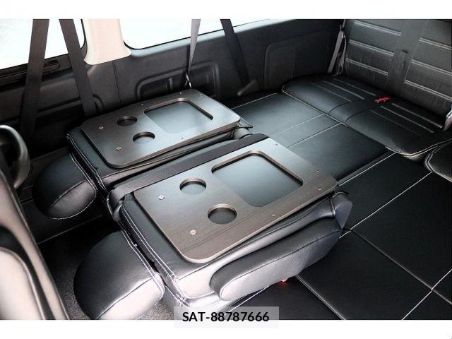 Toyota HIACE WAGON 2019-01 8230282-17