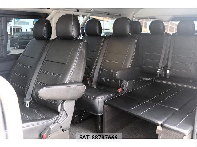 Toyota HIACE WAGON 2019-01 8230282-3