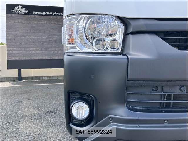 Toyota HIACE WAGON 2020-11 8245379-9